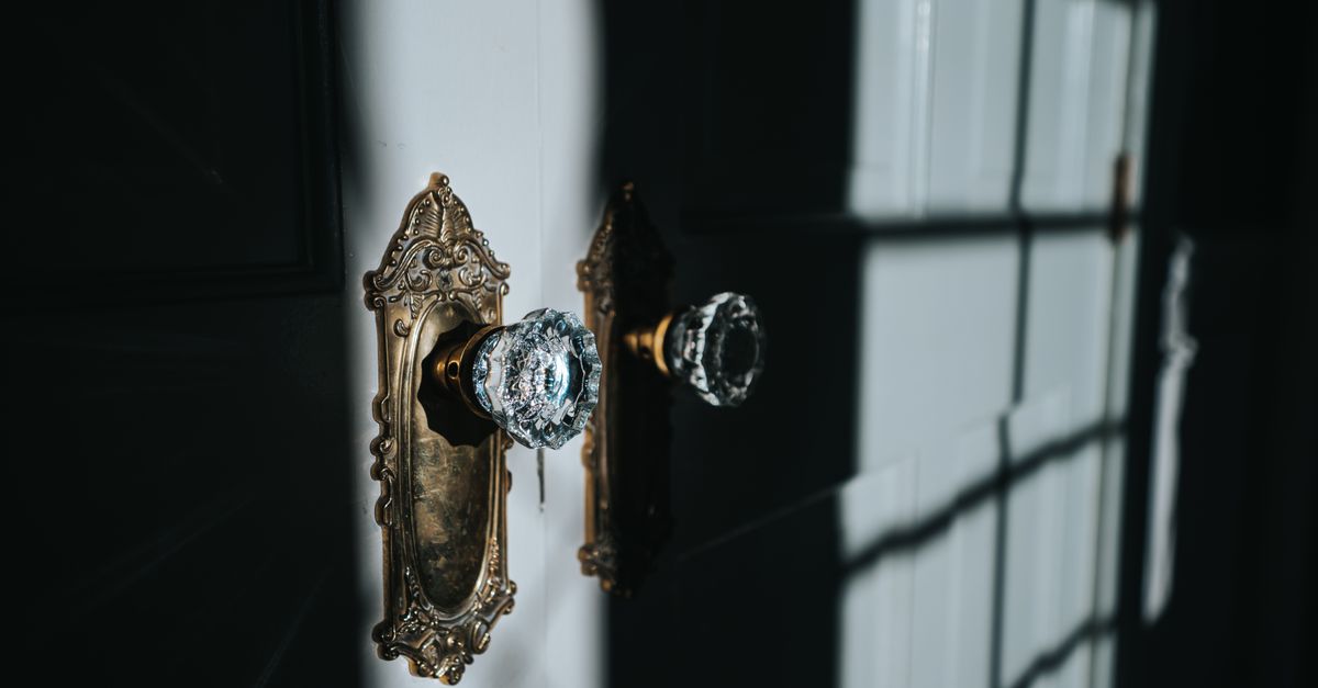 Deadbolt Installation — A1 Riverdale Locksmith