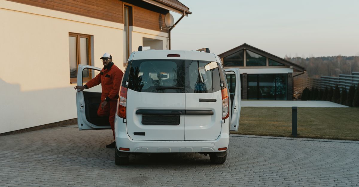 Getting Back Into Your Car Without a Dealer Trip — A1 Riverdale Locksmith